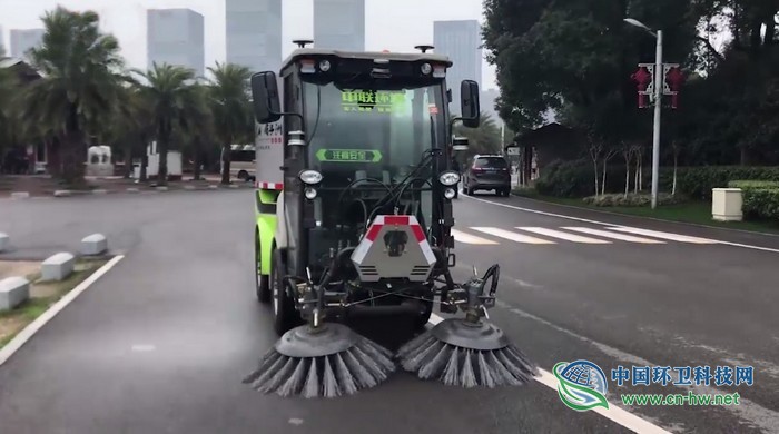 5G來了！中聯(lián)環(huán)境環(huán)衛(wèi)智慧機(jī)器人作業(yè)集群落地長(zhǎng)沙